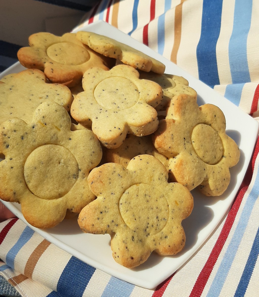 Lemon and Poppy seed cookies